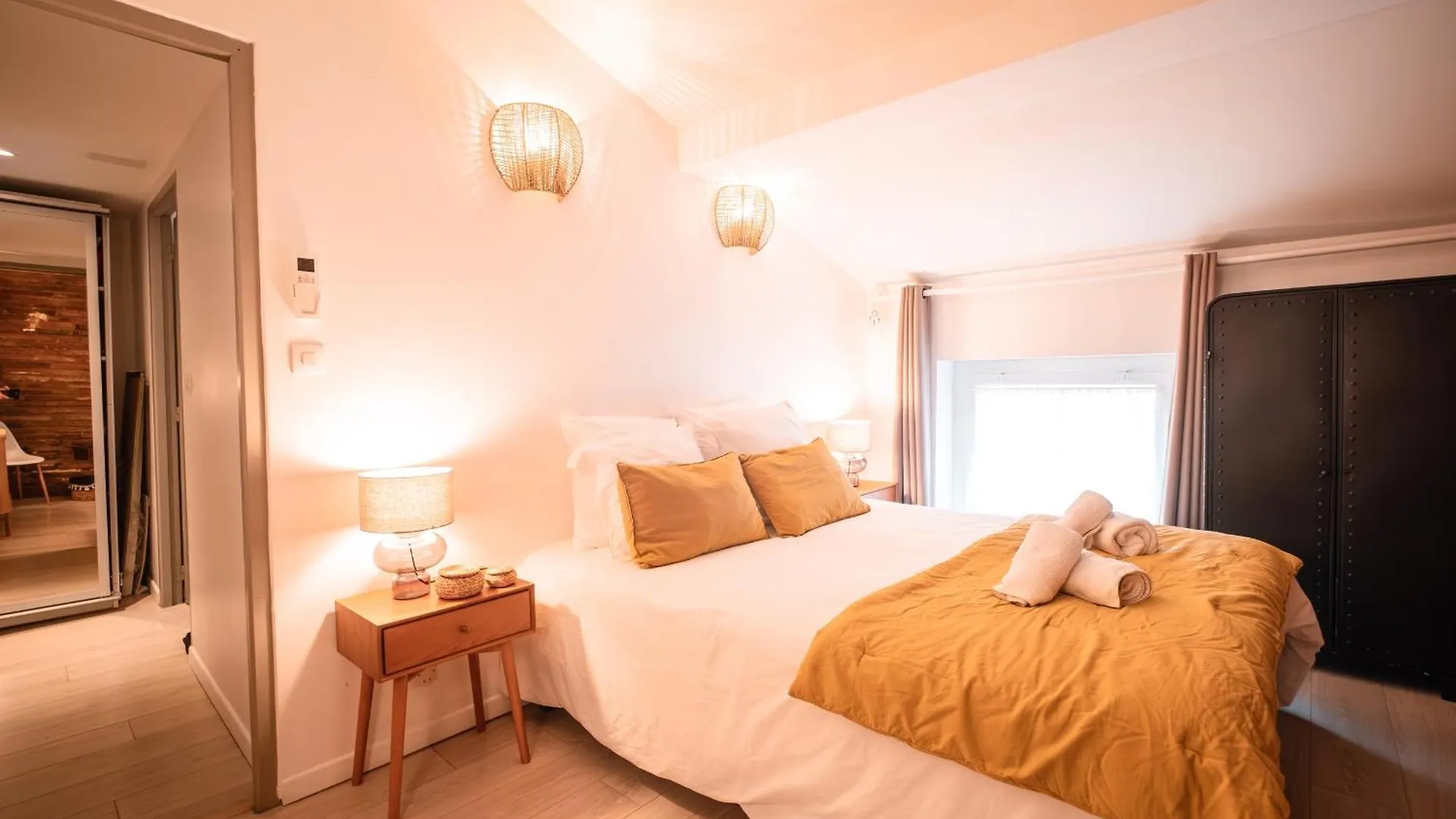 Appartement Le Duplex - Clim - Parking - Wifi à Montauban