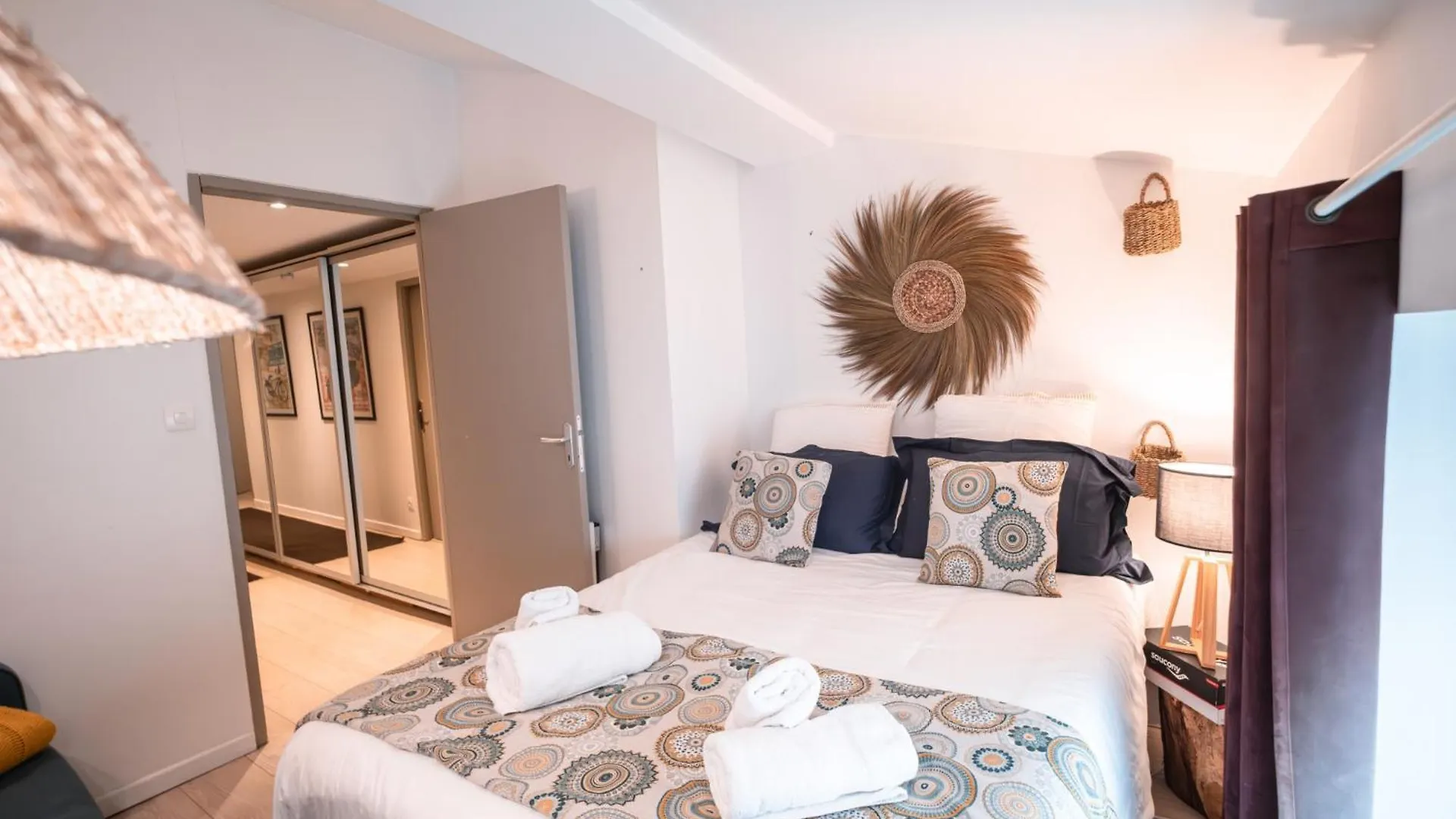 Appartement Le Duplex - Clim - Parking - Wifi à Montauban